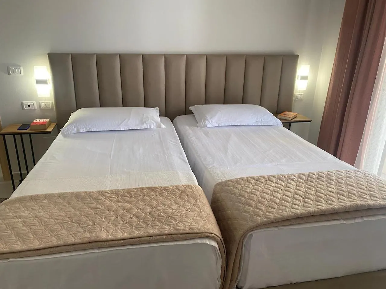 City Charm Apartment 500Mbs Vlorë 0*,